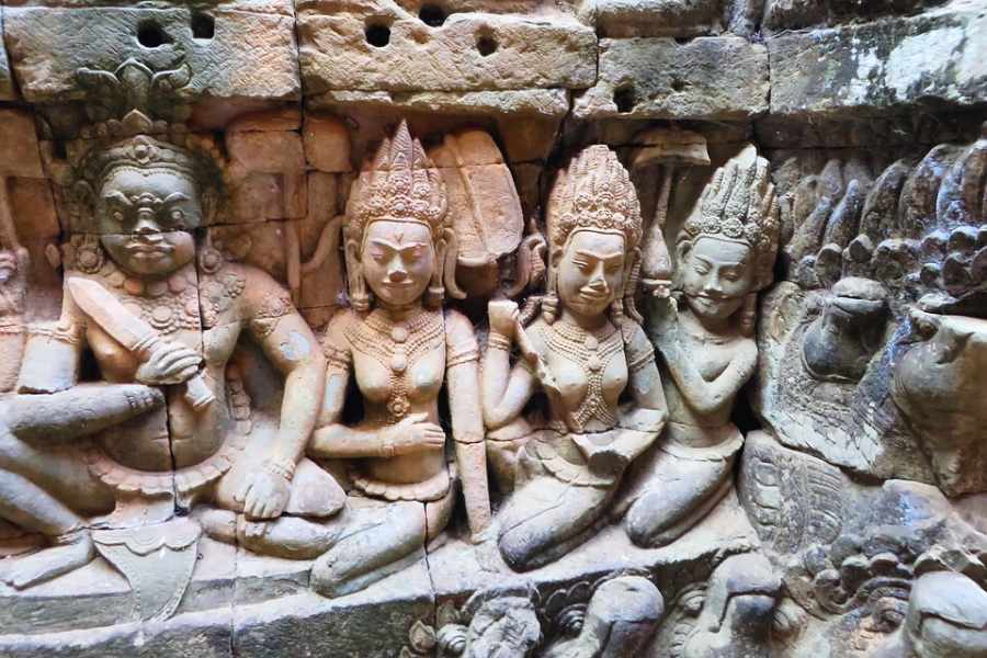 Discover and Explore Banteay Srei and the Scenic Backcountry on Siem Reap Shuttle Unforgettable Tour